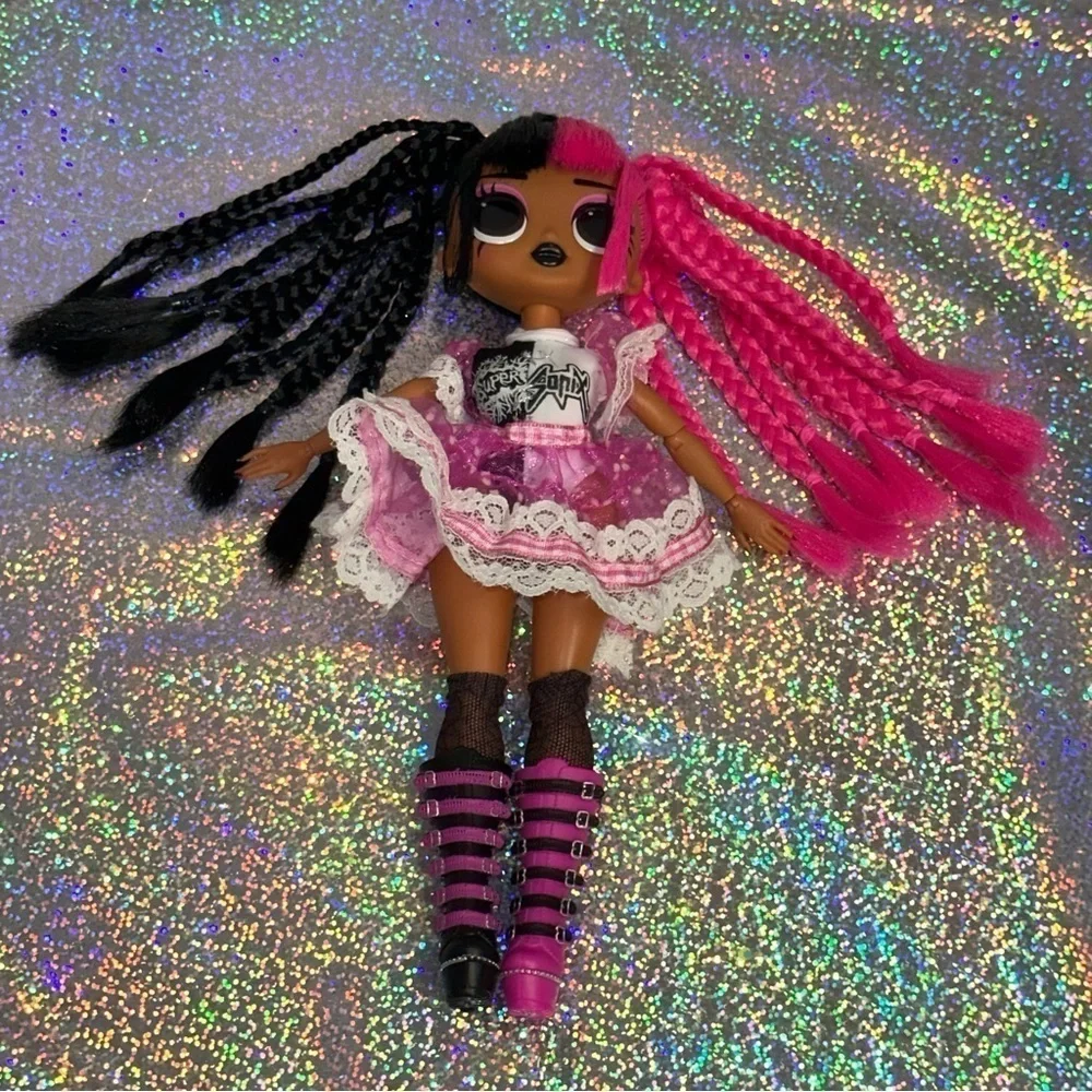 L.O.L. Surprise! LOL Surprise OMG Rock Metal Chick Remix Fashion Punk Doll